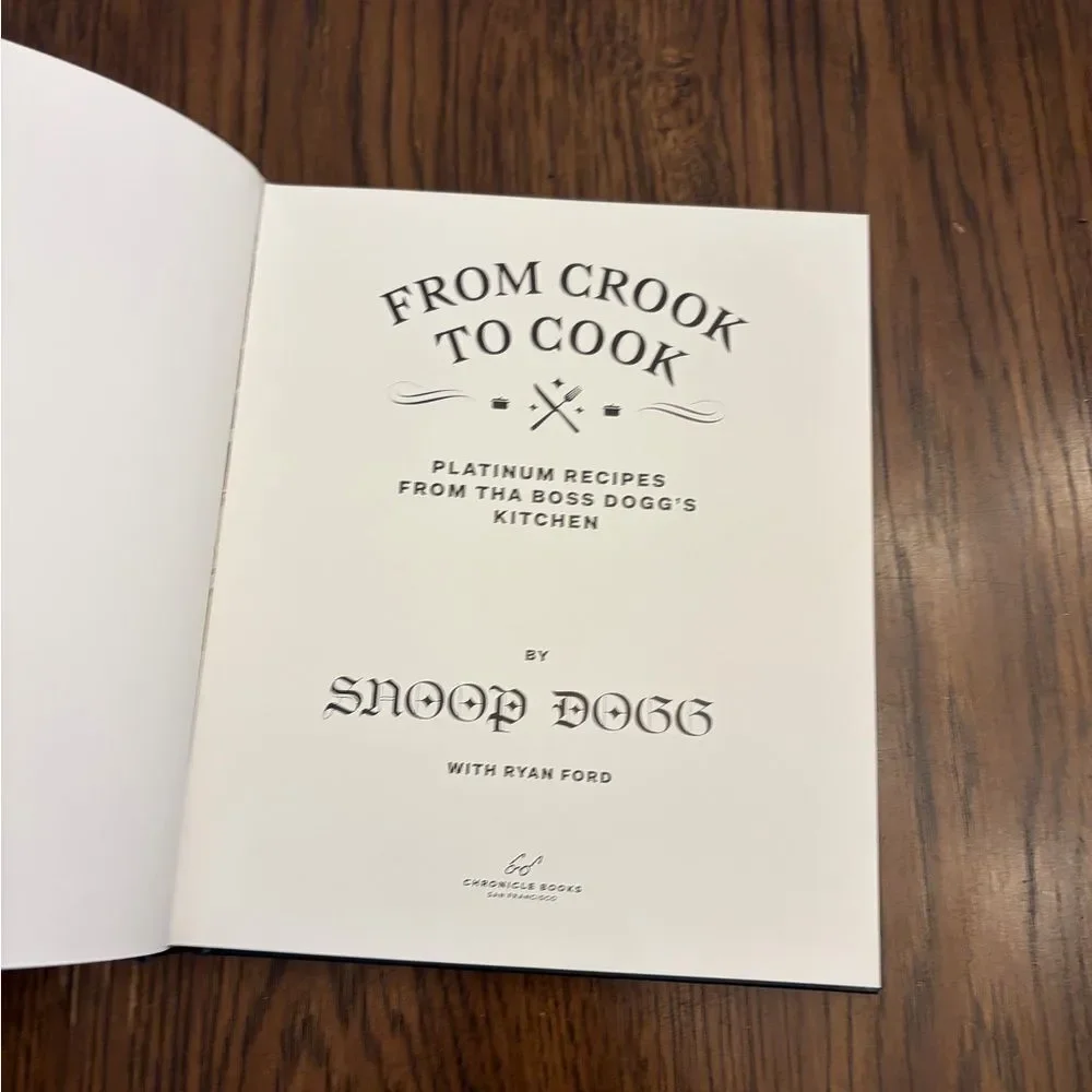 Snoop Dogg Cookbook - From Crook to Cook NWOT